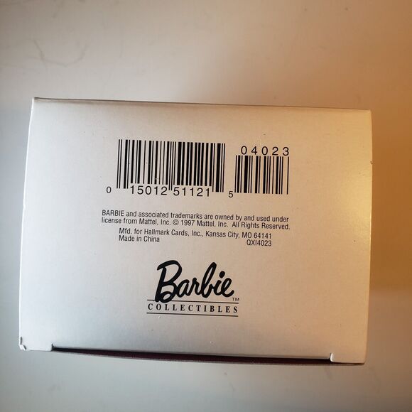 Hallmark Vintage Keepsake Ornament Holiday Barbie Collector Series 1998 - Picture 6 of 6